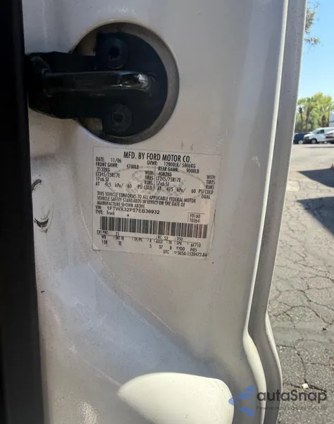 2007 Ford F350 Super Duty z USA, uszkodzony, nr VIN 1FTWX32P57EB36932